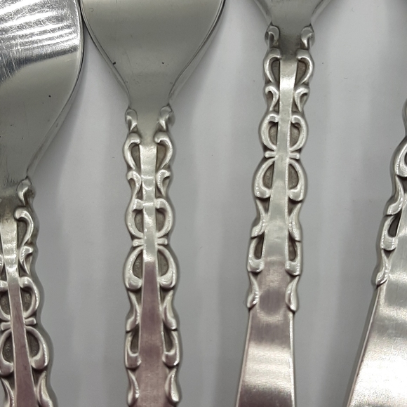 International Lyon ALHAMBRA Stainless Satin Handle Silverware Salad Forks 7 1/8" - Picture 5 of 6